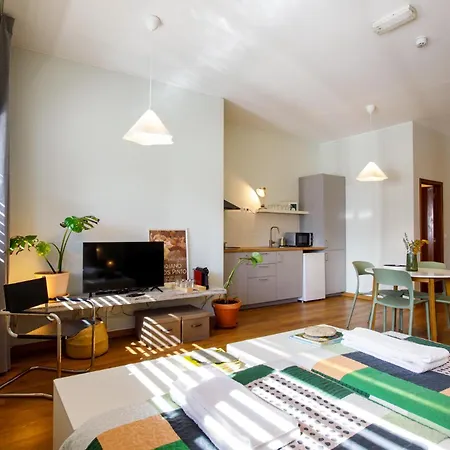 Casa Agustina, And Sunny With Optional Parking * Oporto