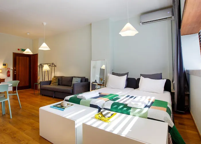 Casa Agustina, Bright & Stylish Apartment Near Praca Da Republica *
