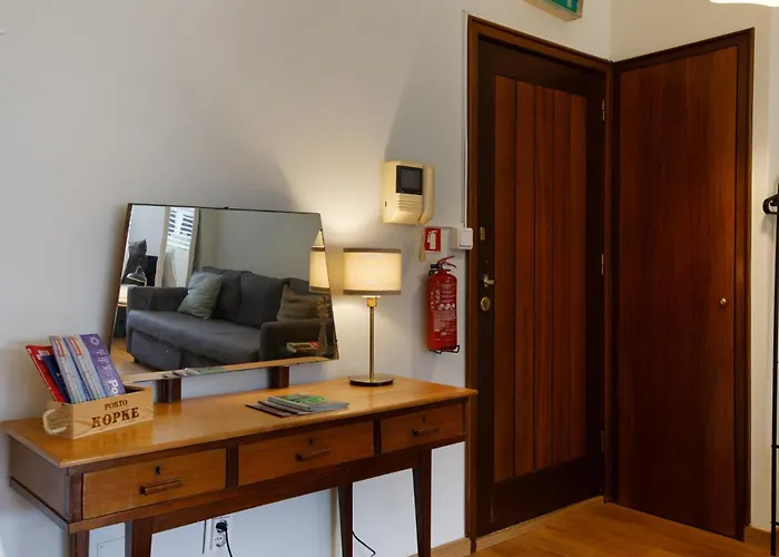 Casa Agustina, Bright & Stylish Apartment Near Praca Da Republica * ポルト