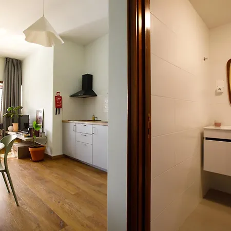 Casa Agustina, Bright & Stylish Near Praca Da Republica Daire *